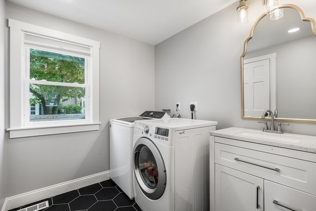 342 Franklin St, Framingham, MA 01702
