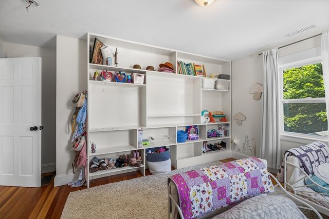 342 Franklin St, Framingham, MA 01702
