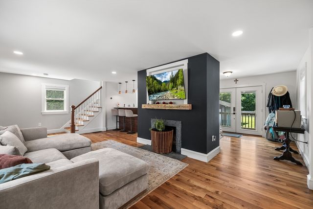 342 Franklin St, Framingham, MA 01702