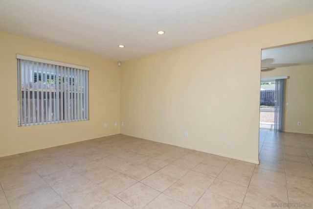 10939 Avenida Del Gato, San Diego, CA 92126