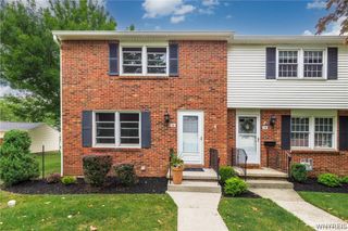 52 Wimbledon Lane, West Seneca, NY 14224
