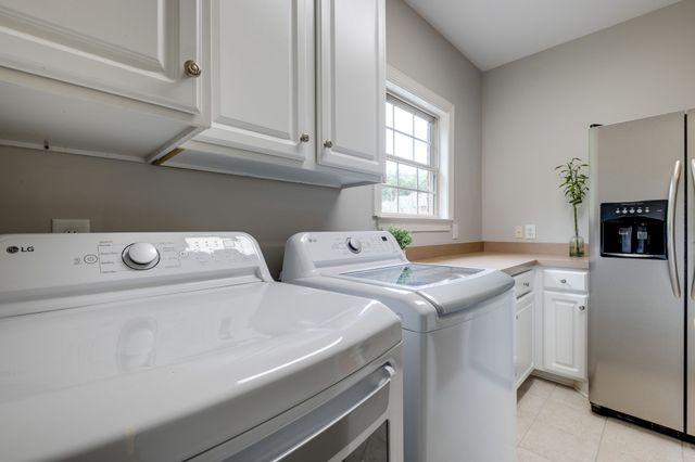 127 Country Hills Dr, Hendersonville, TN 37075