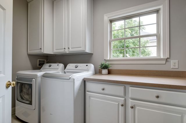 127 Country Hills Dr, Hendersonville, TN 37075