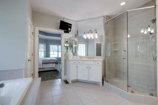 127 Country Hills Dr, Hendersonville, TN 37075