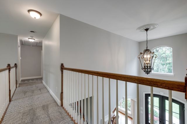 127 Country Hills Dr, Hendersonville, TN 37075