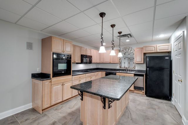 127 Country Hills Dr, Hendersonville, TN 37075