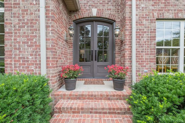 127 Country Hills Dr, Hendersonville, TN 37075