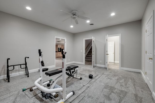 127 Country Hills Dr, Hendersonville, TN 37075
