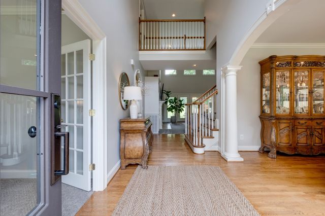 127 Country Hills Dr, Hendersonville, TN 37075