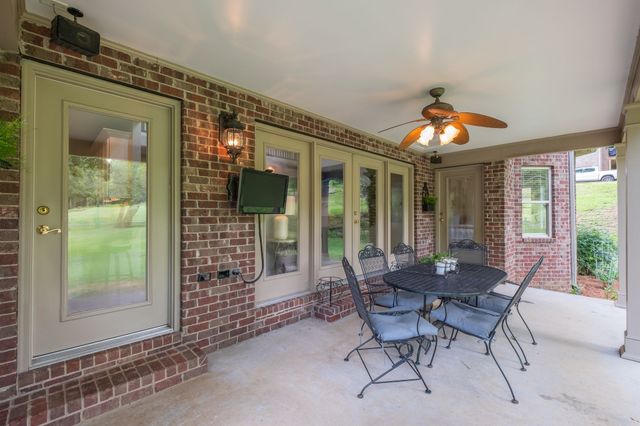 127 Country Hills Dr, Hendersonville, TN 37075