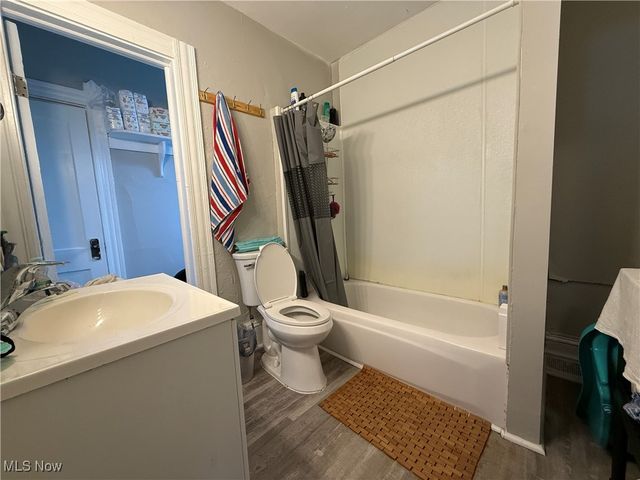 4217 Hyde Avenue, Cleveland, OH 44109