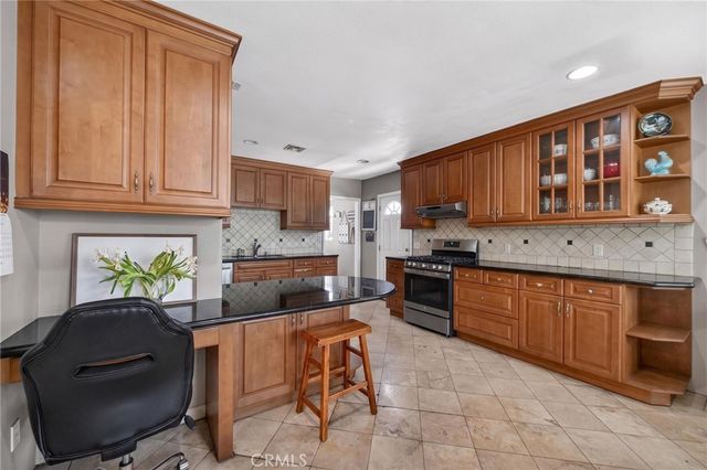 5621 Vonnie Ln, Cypress, CA 90630