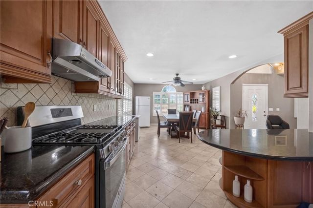 5621 Vonnie Ln, Cypress, CA 90630