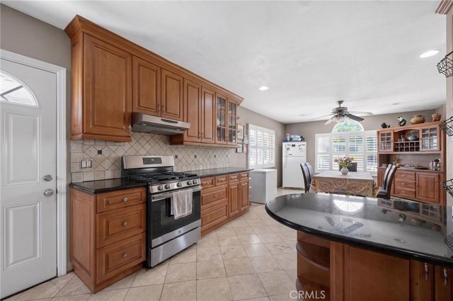 5621 Vonnie Ln, Cypress, CA 90630