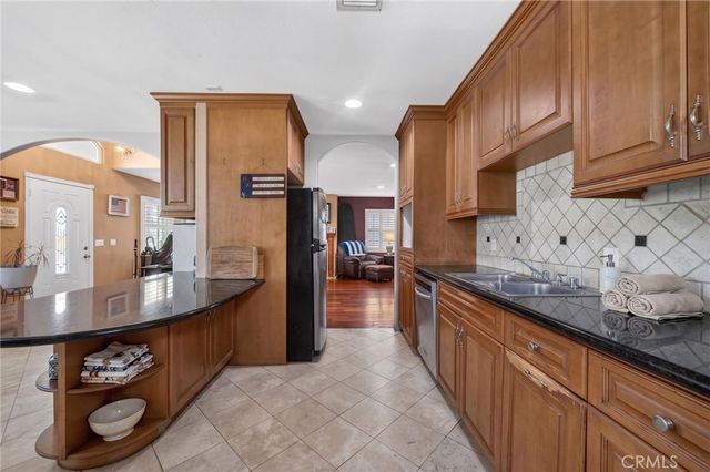 5621 Vonnie Ln, Cypress, CA 90630