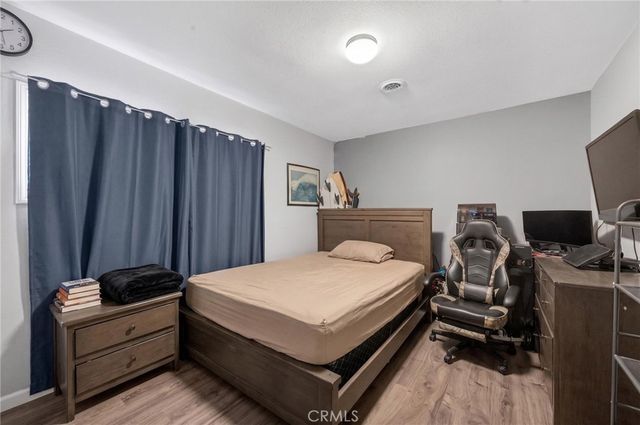 5621 Vonnie Ln, Cypress, CA 90630