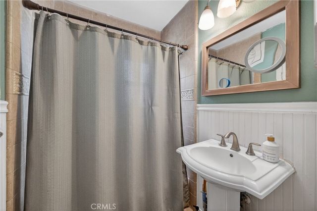 5621 Vonnie Ln, Cypress, CA 90630