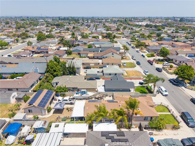 5621 Vonnie Ln, Cypress, CA 90630