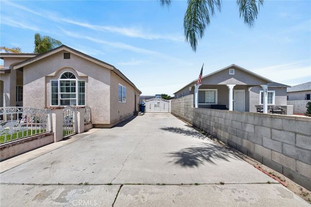 5621 Vonnie Ln, Cypress, CA 90630