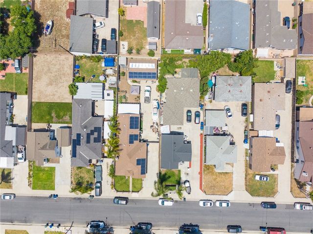 5621 Vonnie Ln, Cypress, CA 90630