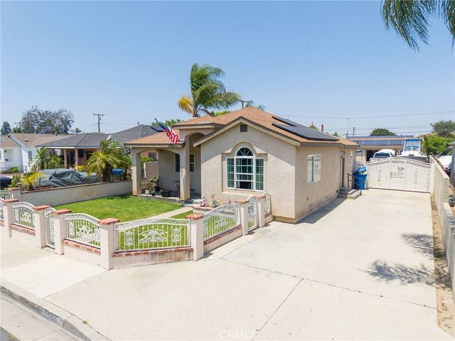 5621 Vonnie Ln, Cypress, CA 90630