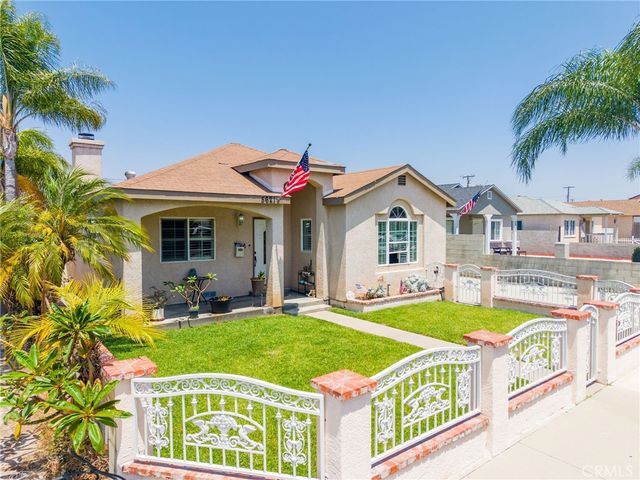 5621 Vonnie Ln, Cypress, CA 90630