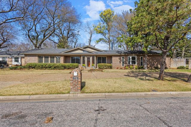 513 W Mclain Drive, Sherman, TX 75092