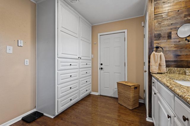 513 W Mclain Drive, Sherman, TX 75092