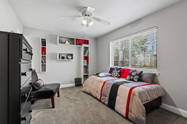 513 W Mclain Drive, Sherman, TX 75092