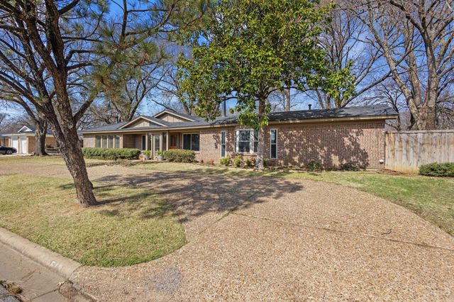 513 W Mclain Drive, Sherman, TX 75092