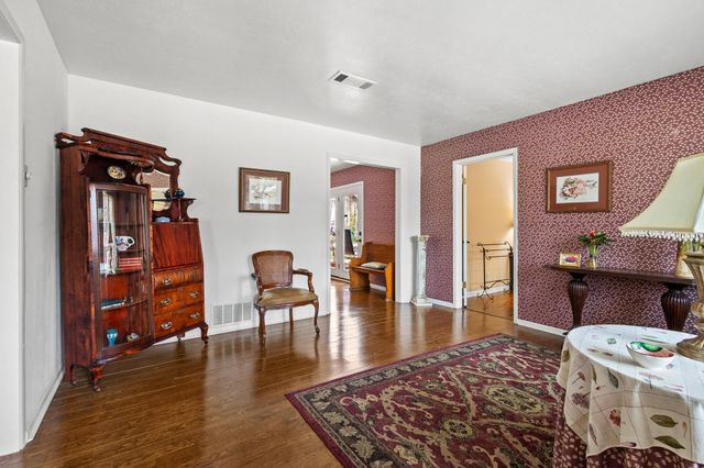 513 W Mclain Drive, Sherman, TX 75092