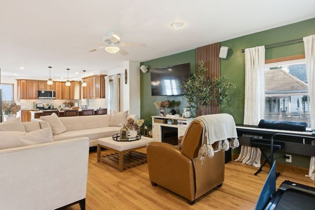 35 Triton Ave, Winthrop, MA 02152