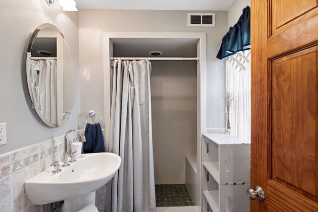 35 Triton Ave, Winthrop, MA 02152