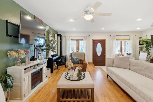 35 Triton Ave, Winthrop, MA 02152