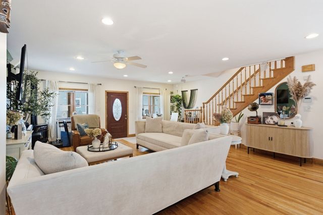 35 Triton Ave, Winthrop, MA 02152