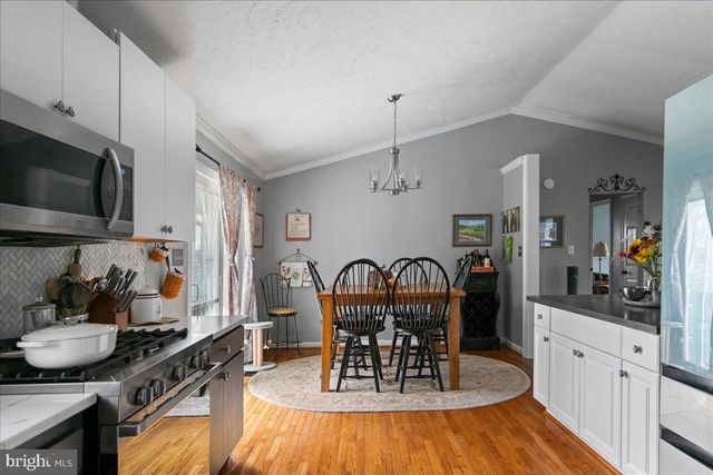 1011 CLOVERDALE RD, Charles Town, WV 25414