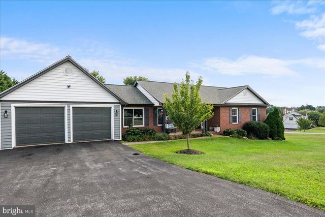 1011 CLOVERDALE RD, Charles Town, WV 25414