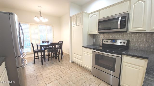 5200 S LAKESHORE Drive 119, Tempe, AZ 85283