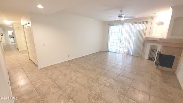 5200 S LAKESHORE Drive 119, Tempe, AZ 85283