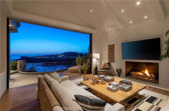 199 Emerald Bay, Laguna Beach, CA 92651