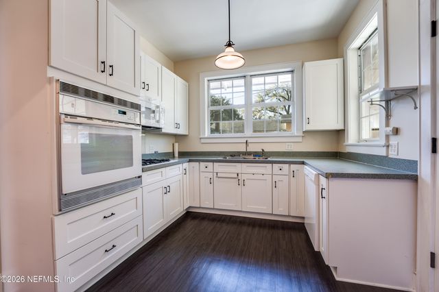 7406 LAURA Street N, Jacksonville, FL 32208