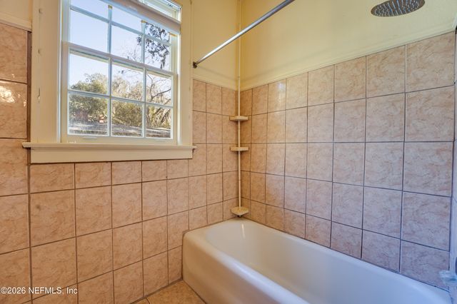 7406 LAURA Street N, Jacksonville, FL 32208