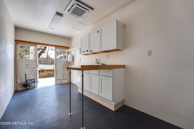 7406 LAURA Street N, Jacksonville, FL 32208