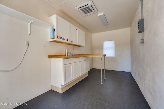 7406 LAURA Street N, Jacksonville, FL 32208