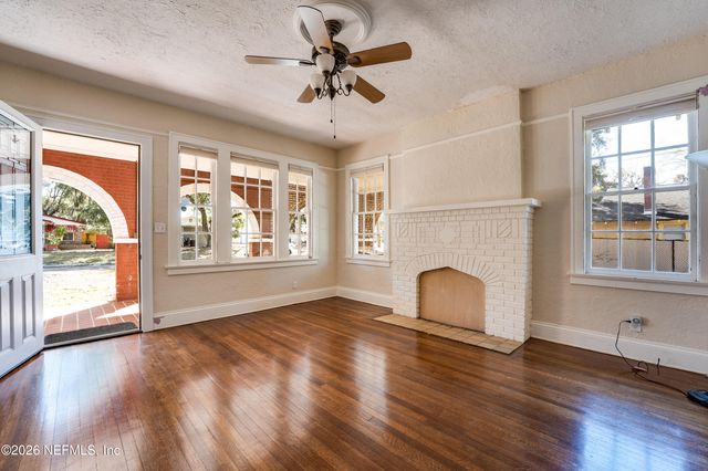 7406 LAURA Street N, Jacksonville, FL 32208