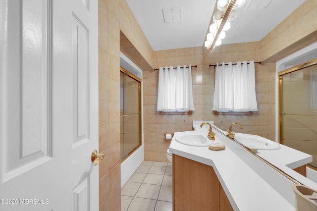 385 Main Street, Keansburg, NJ 07734