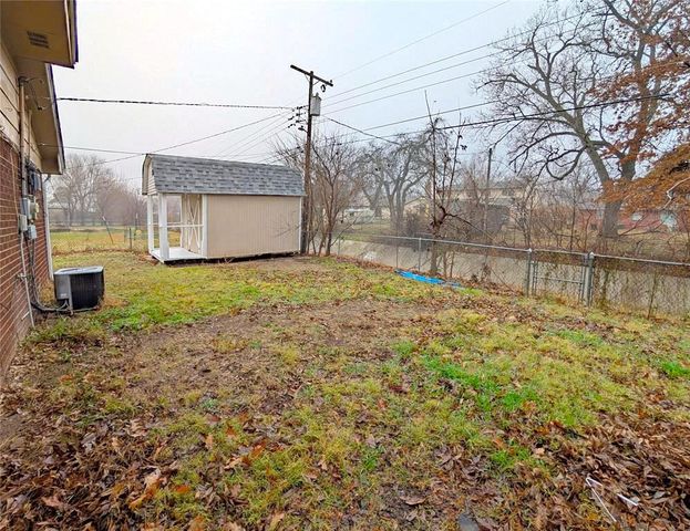 3301 Oakbrook Drive, Del City, OK 73115