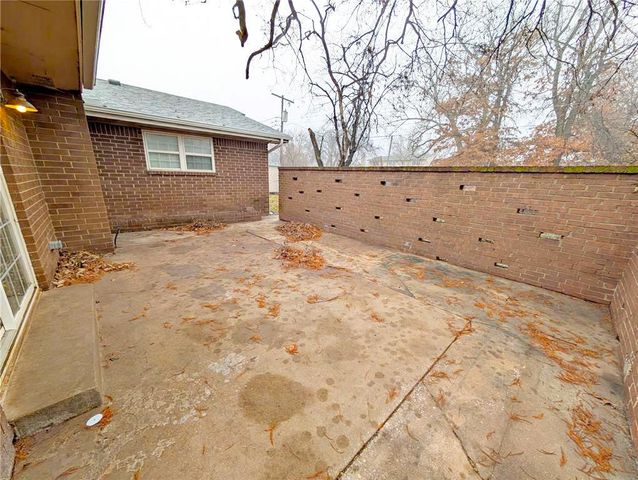 3301 Oakbrook Drive, Del City, OK 73115