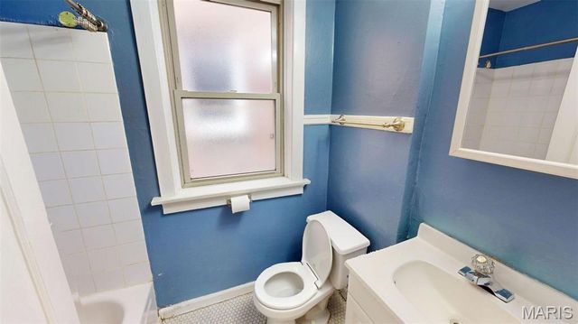 4614 Shenandoah Avenue, St Louis, MO 63110