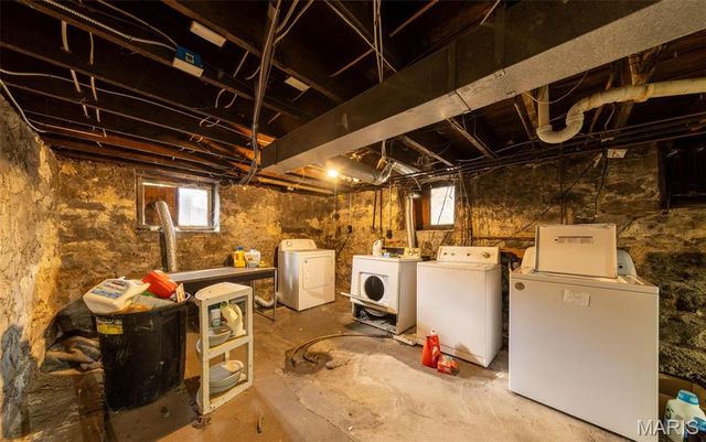 4614 Shenandoah Avenue, St Louis, MO 63110